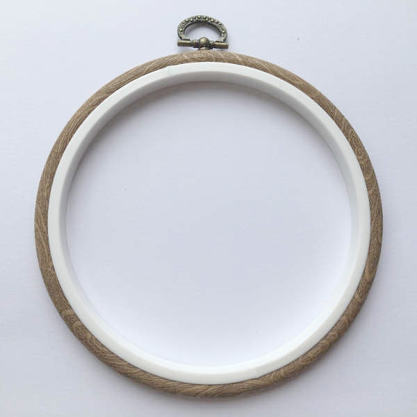 dmc woodgrain effect flexi hoop  5"/13cm 
